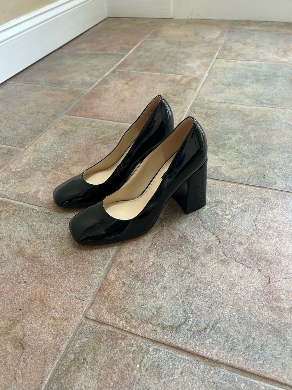 Nine West Black Patent Round-Toe block heeled Pumps. NWOB. Never worn.